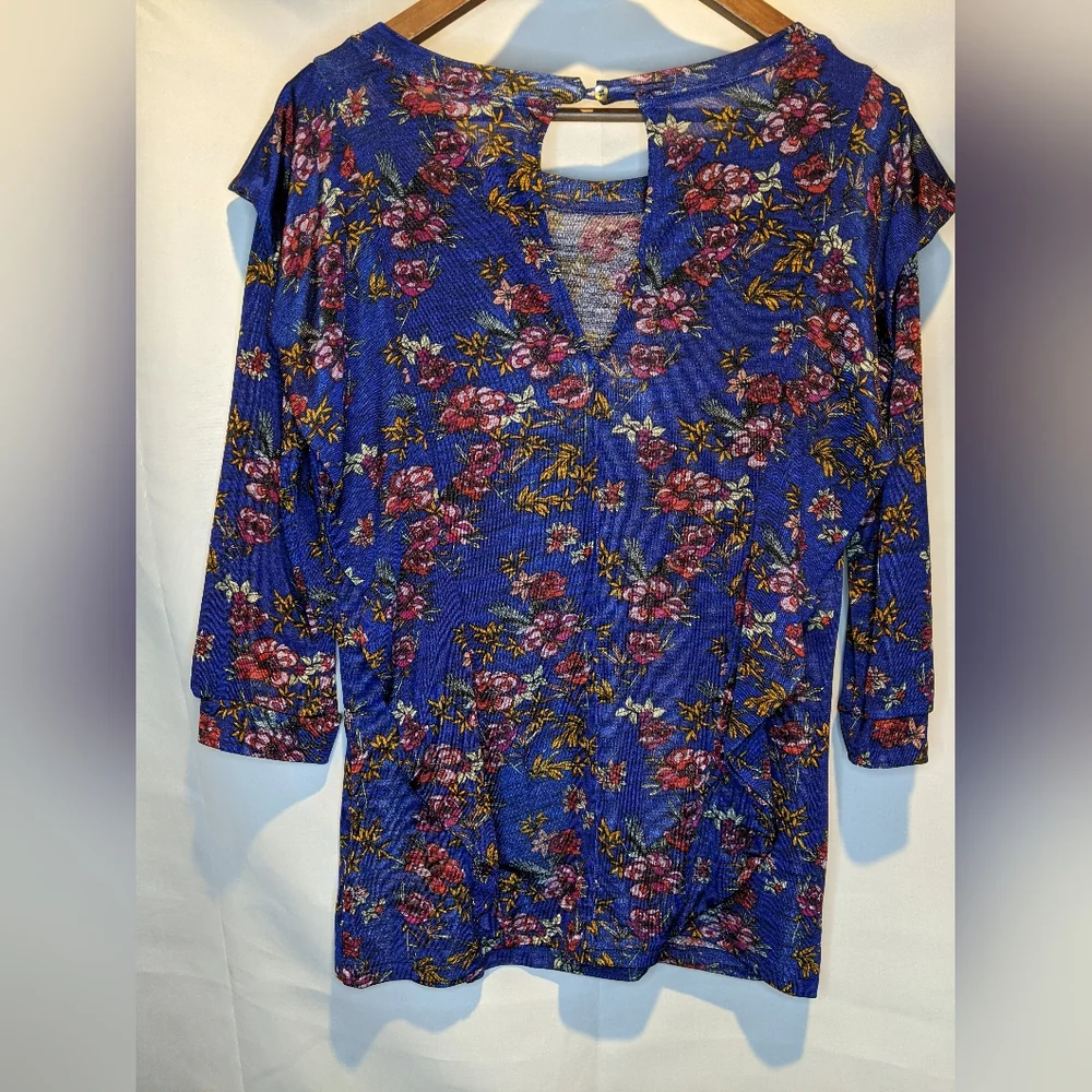Free People Blue Floral Print‎ Top With Ruffles Women's Size Medium
